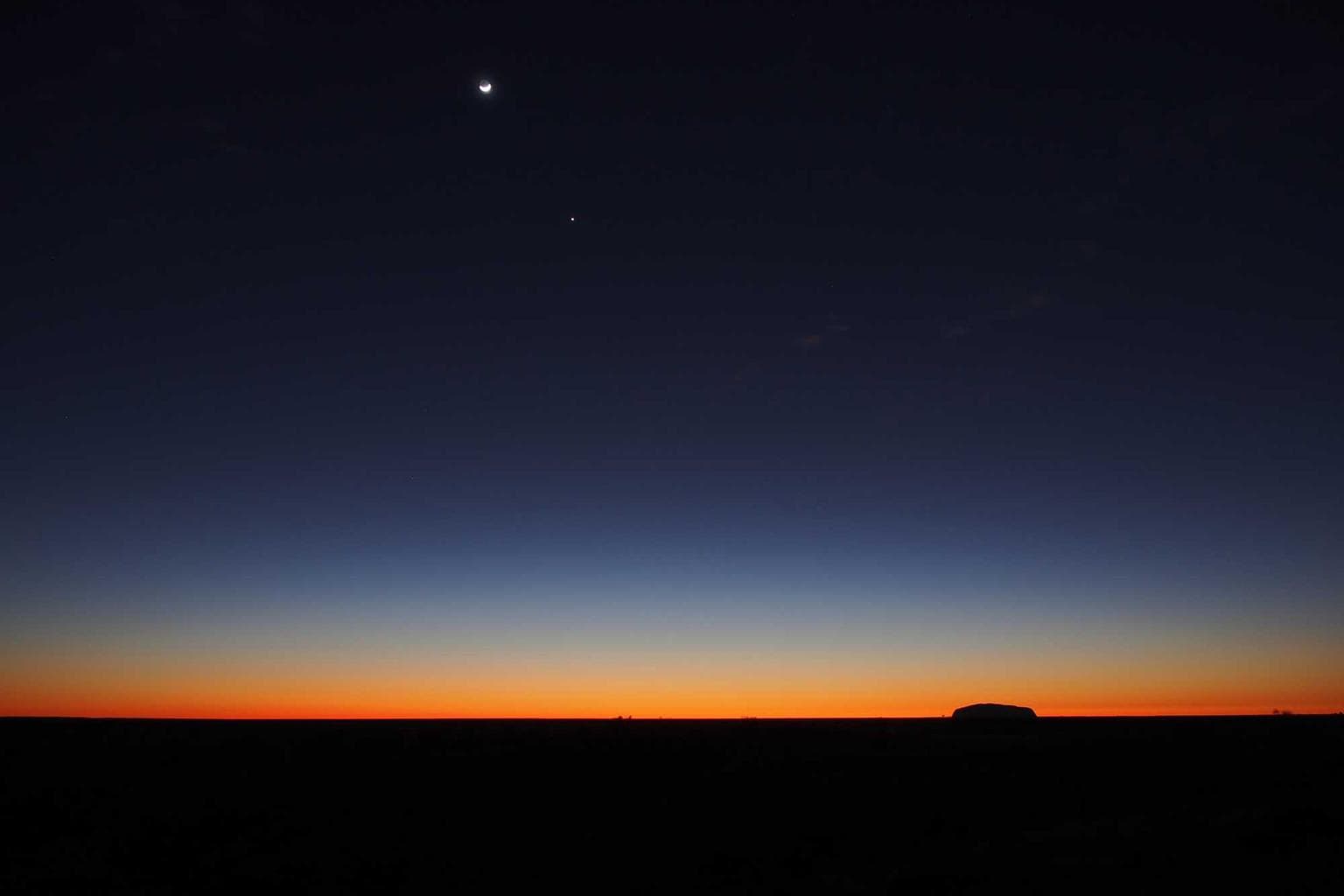 Comes utroque terror.