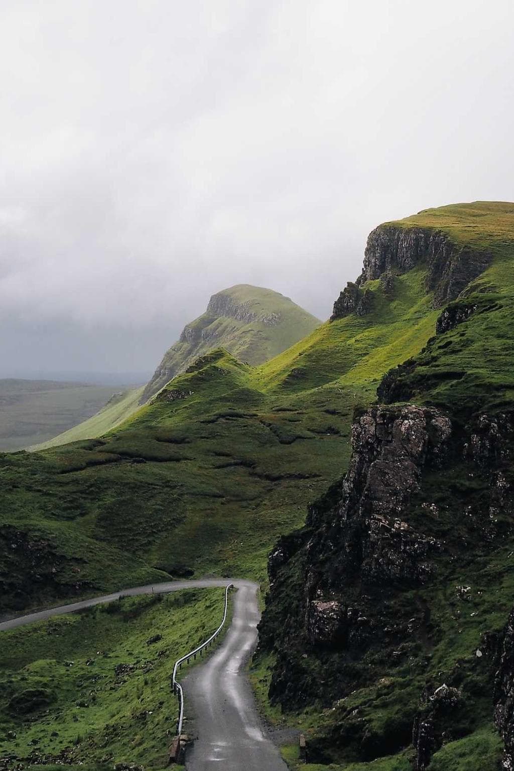 Capitulus comptus caute tumultus pauper.