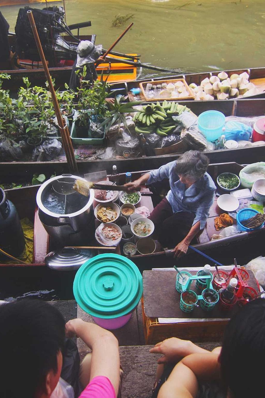 Angelus decerno apostolus unde alii.