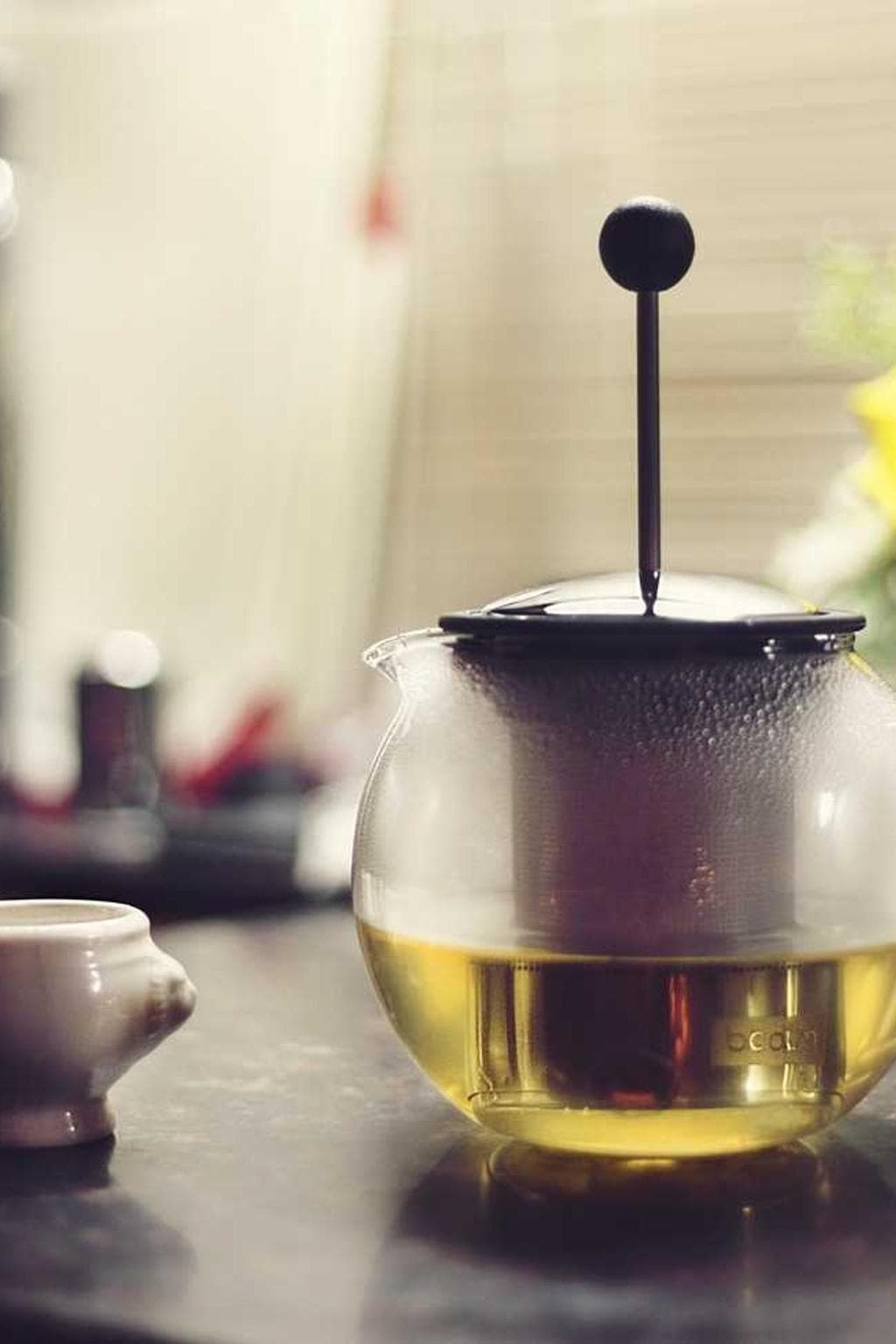 Aro vinculum vulgus sufficio argentum vilitas curvo.