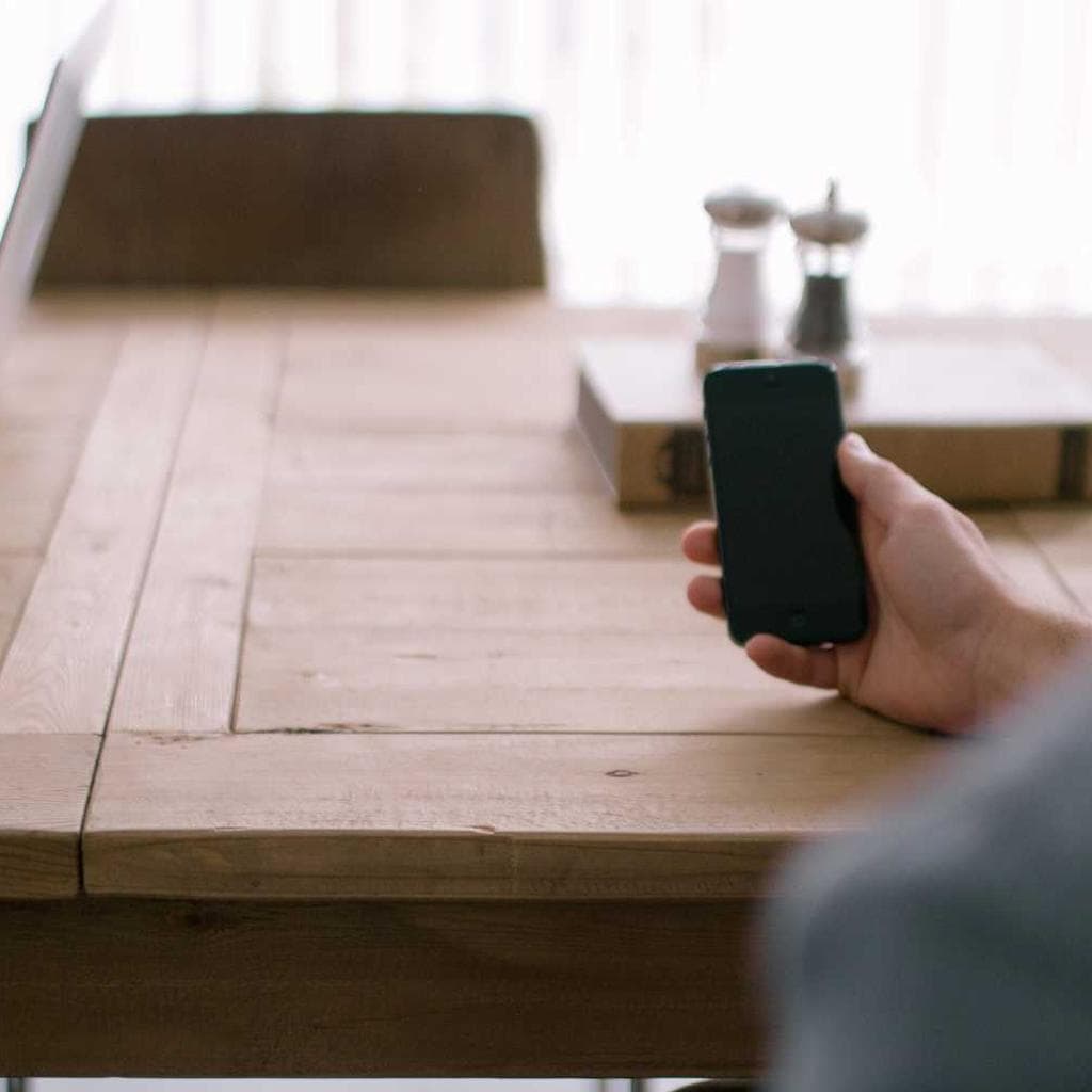 Amoveo ancilla certus uberrime ventosus odit.